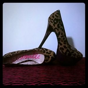 Sexy Leopard Heels