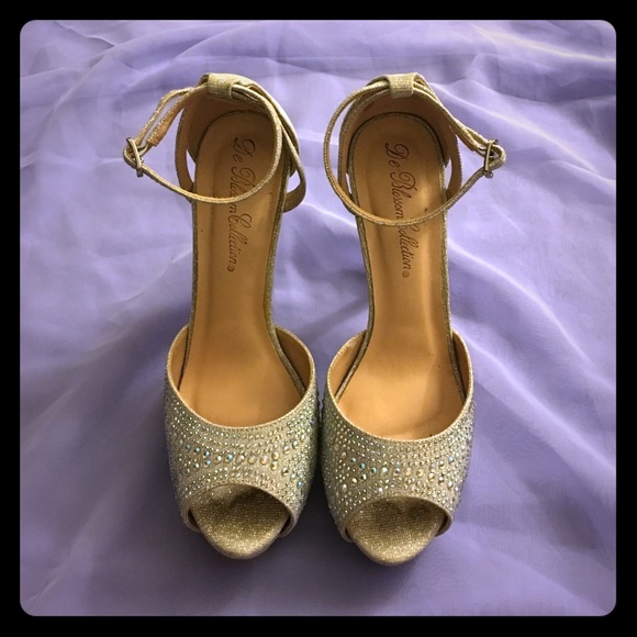 Bedazzled Stilettos - Picture 2 of 4