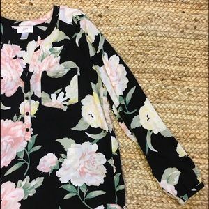 Loft Medium floral black top
