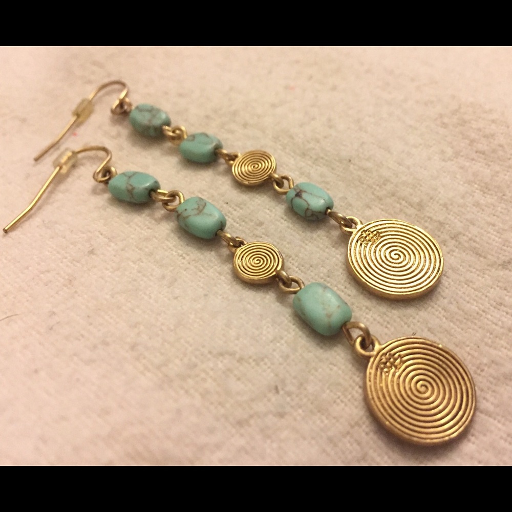 ✨NWOT Real Turquoise & Gold Dangly Earrings✨