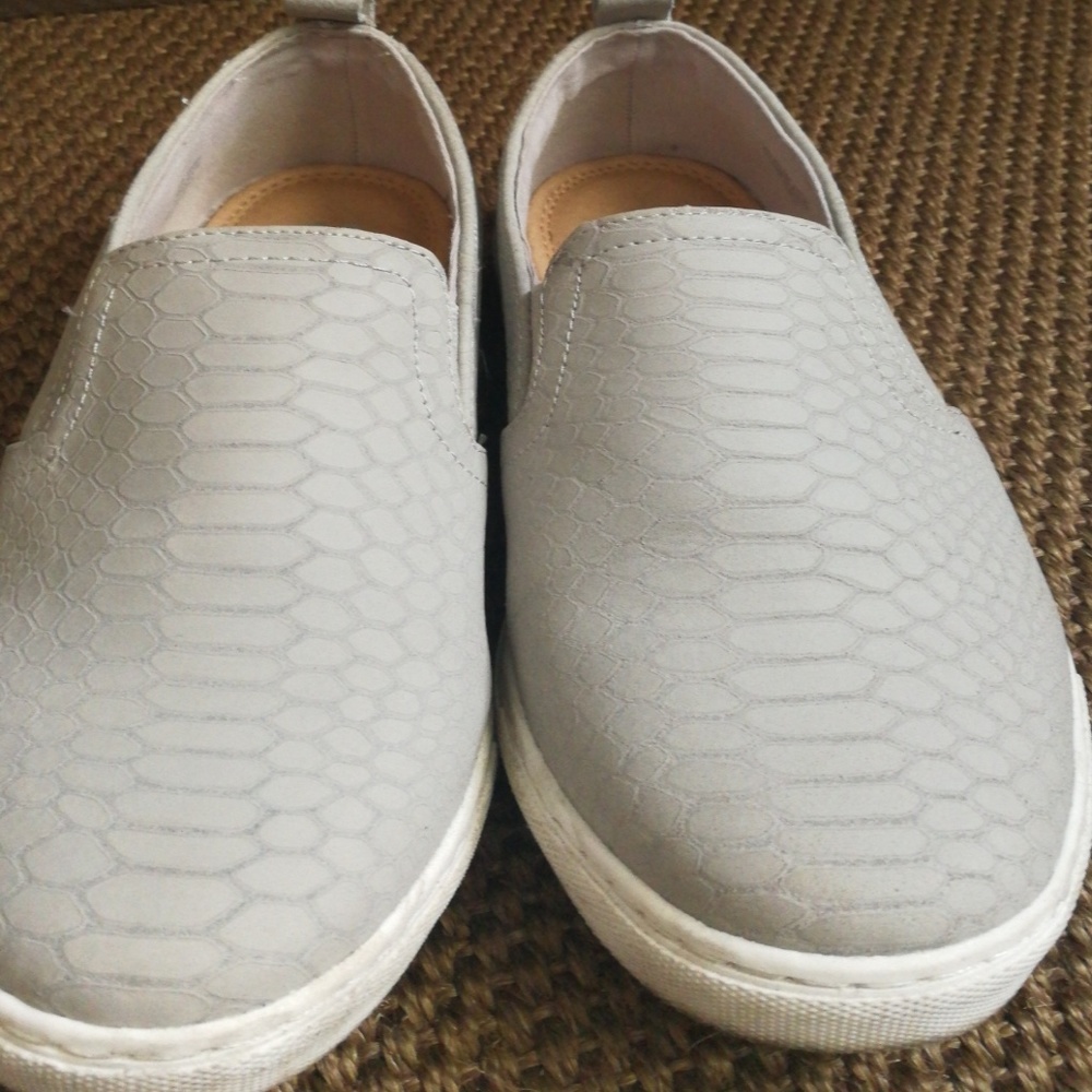 Splendid flat slip on sneakers