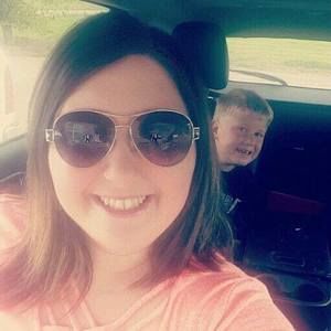 Meet your Posher, Makayla