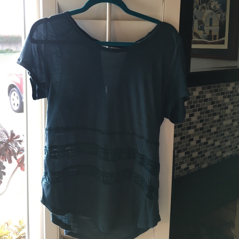 Hi low crochet detail top by Pleione