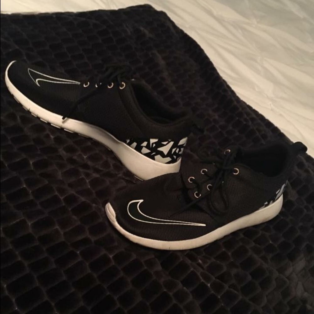 Nike roshes