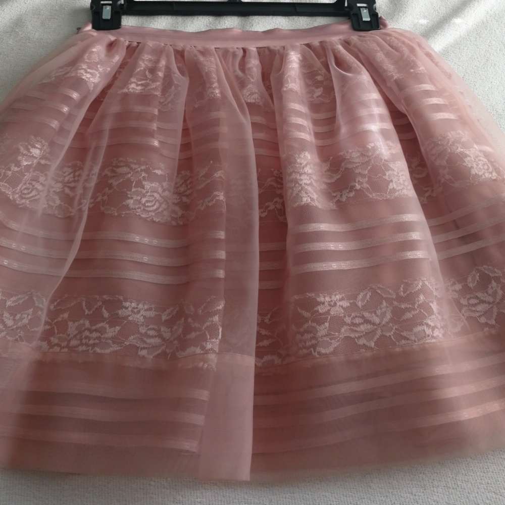 Bebe Pink skirt size 2