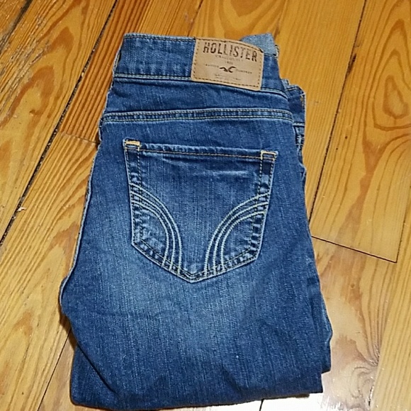 Hollister Woman's Denim Capris - Picture 1 of 8