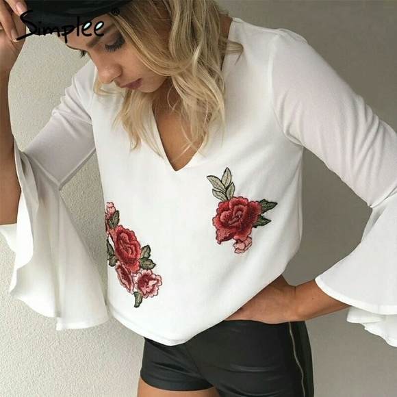 1 left HPπ PRICE FIRM WHITE FLORAL CROP TOP - Picture 4 of 4
