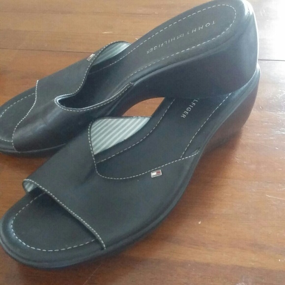 Black Tommy Hilfiger - Picture 2 of 2