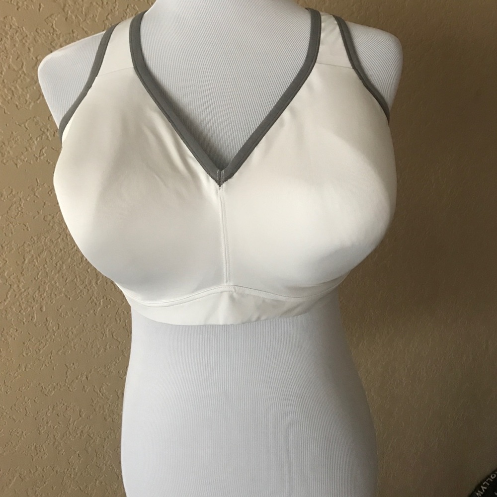Natori sports bra