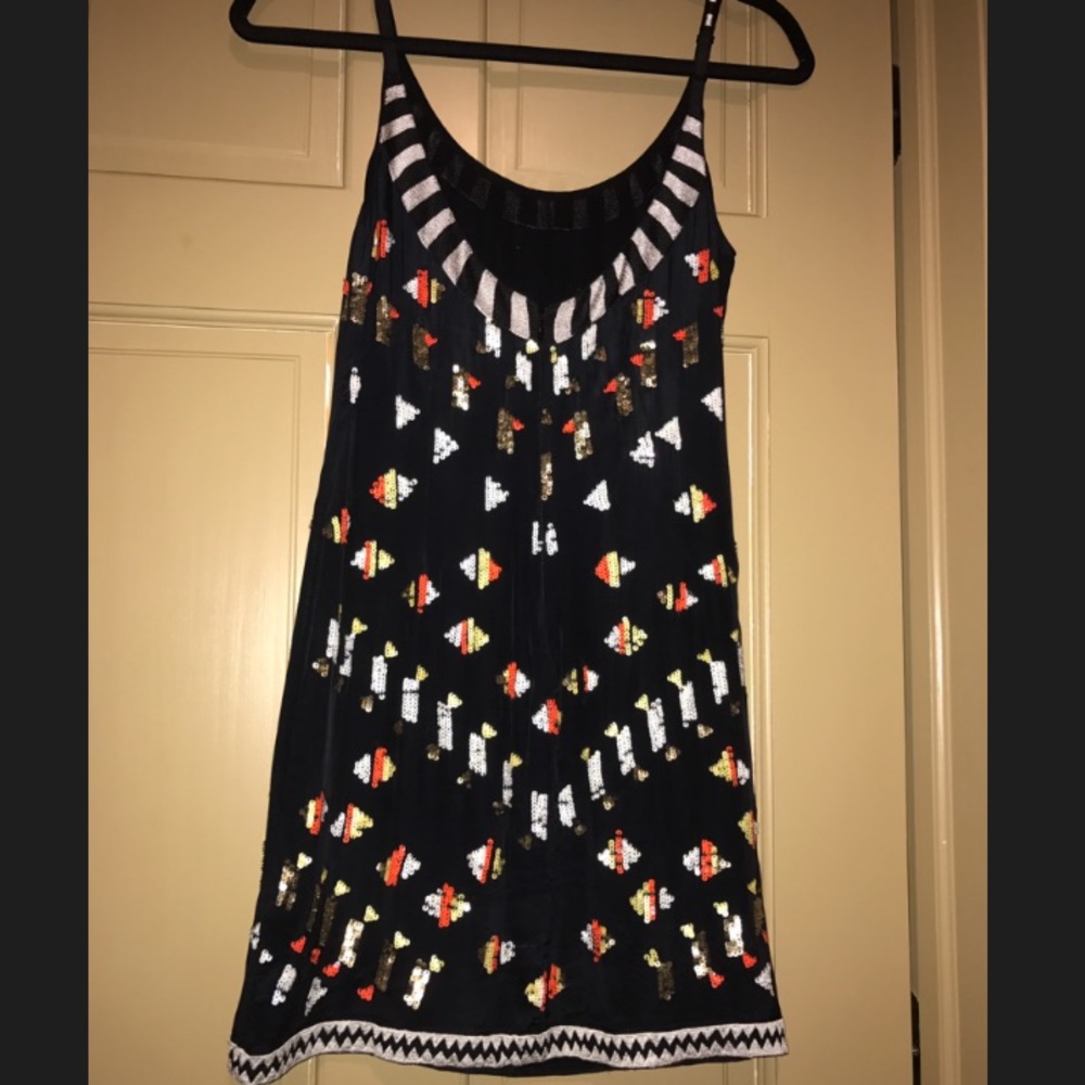 Dress - Picture 3 of 3