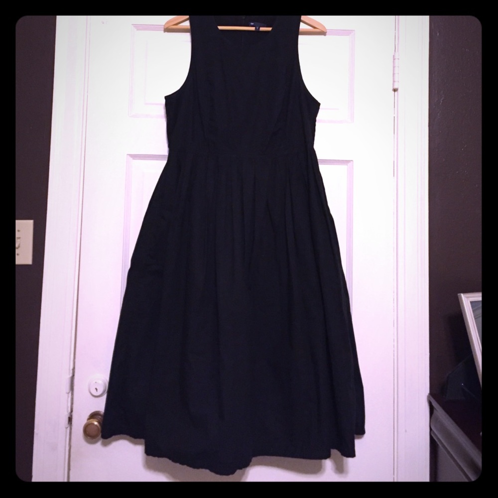 Black GAP dress