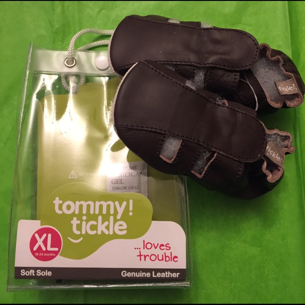 New with tags TOMMY TICKLE SOFT SOLE LEATHER SHOE