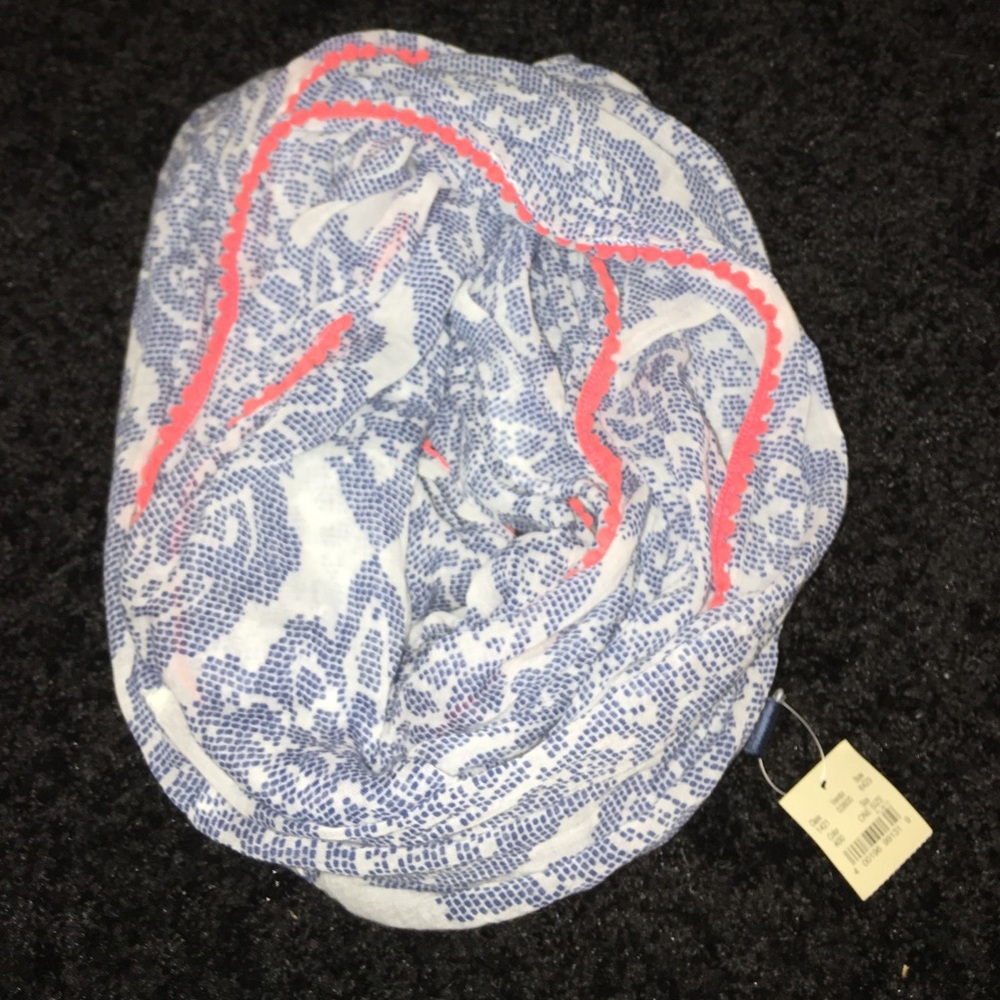 American Eagle infinity scarf