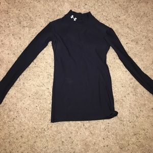 Black under armor workout shirt