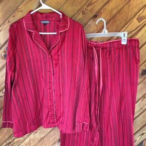 XL Red and pink striped silky pajamas.
