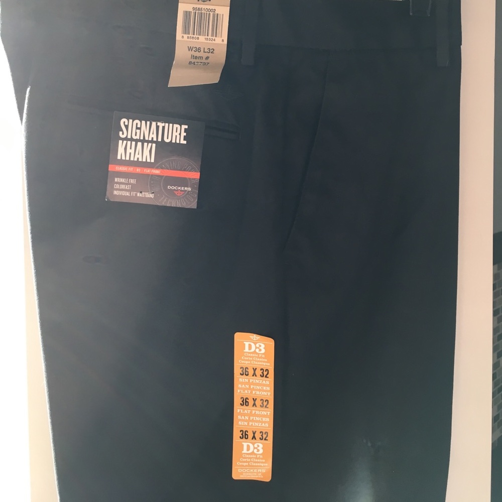 NWT Men's black Dockers 36 x 32