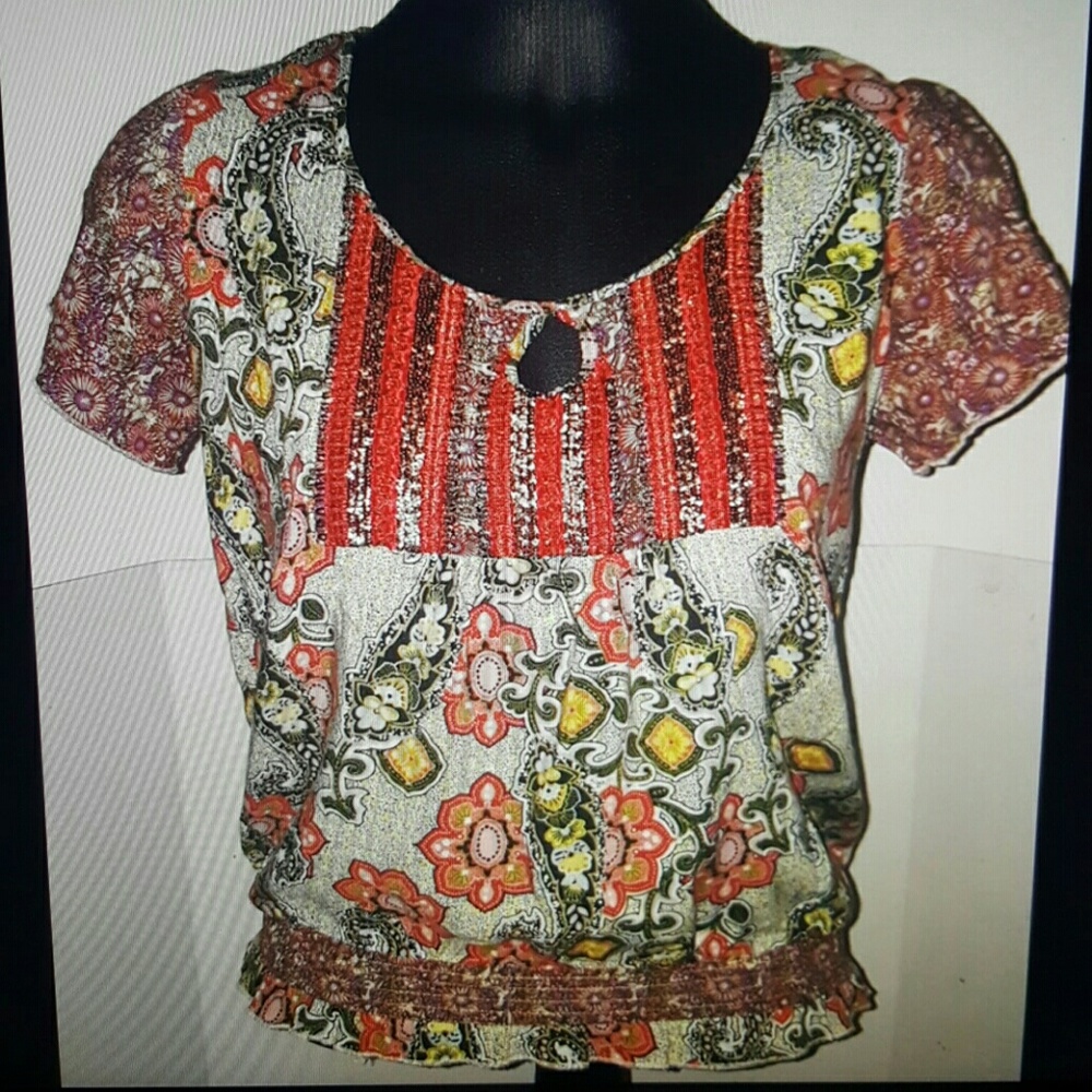 One world shirt top size small