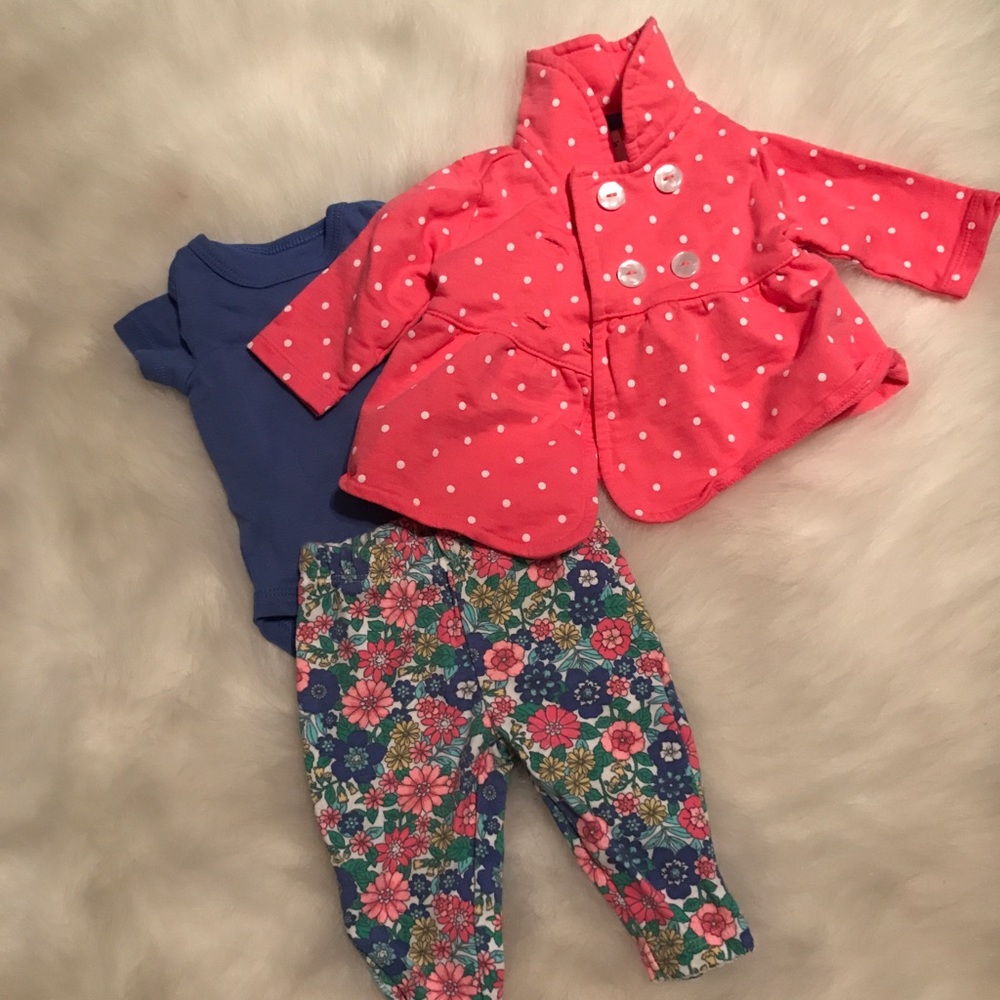 Newborn outfit
