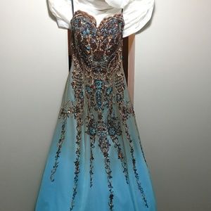Ombre strapless prom dress