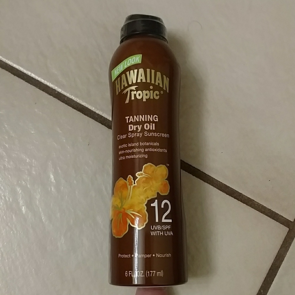 Hawaiian Tropic tanning dry oil