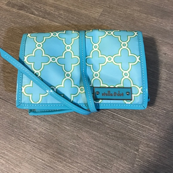 Stella & Dot jewelry roll - Picture 4 of 4