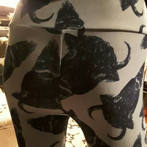 Lularoe Unicorn Rare Bison leggings - Picture 3 of 4