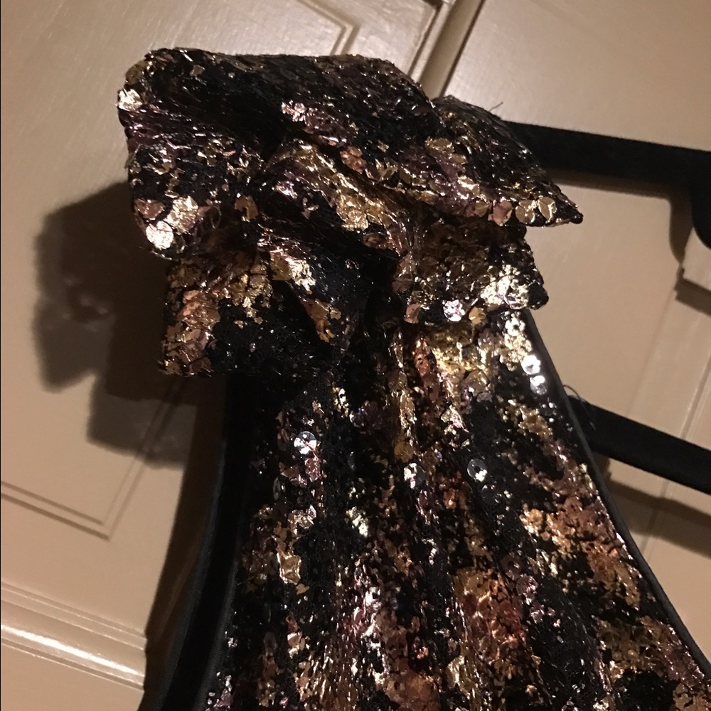 Dress - Picture 3 of 3