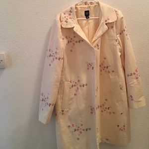 Yellow spring coat