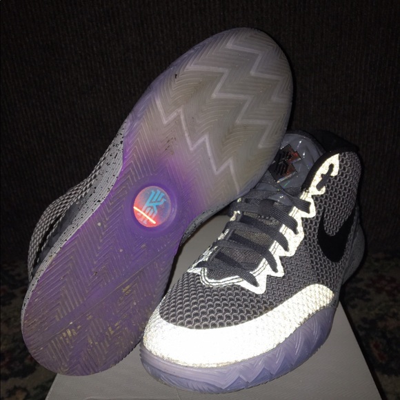 🔴🔴SOLD🔴🔴Kyrie 1 all-star - Picture 3 of 3