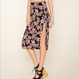 NWOT Flower skirt