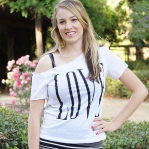 Only 2 left! 🌸🌺💗 off shoulder love t-shirt!