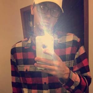 Meet your Posher, Dakota