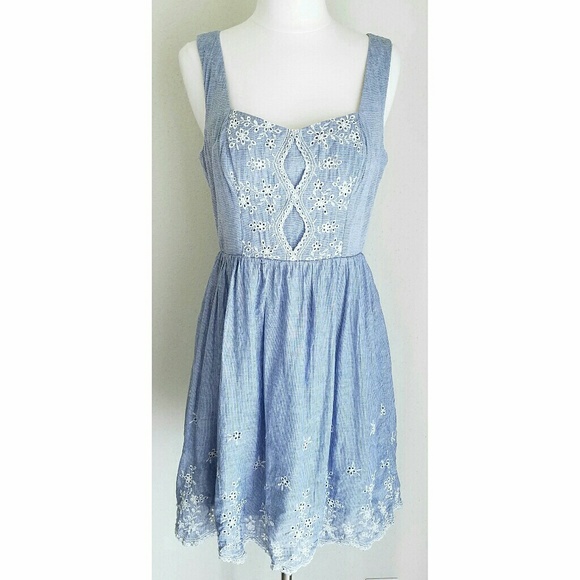 Teeze Me Dresses & Skirts - ❤HP❤ Chambray & Eyelet Lace Sleeveless Sundress