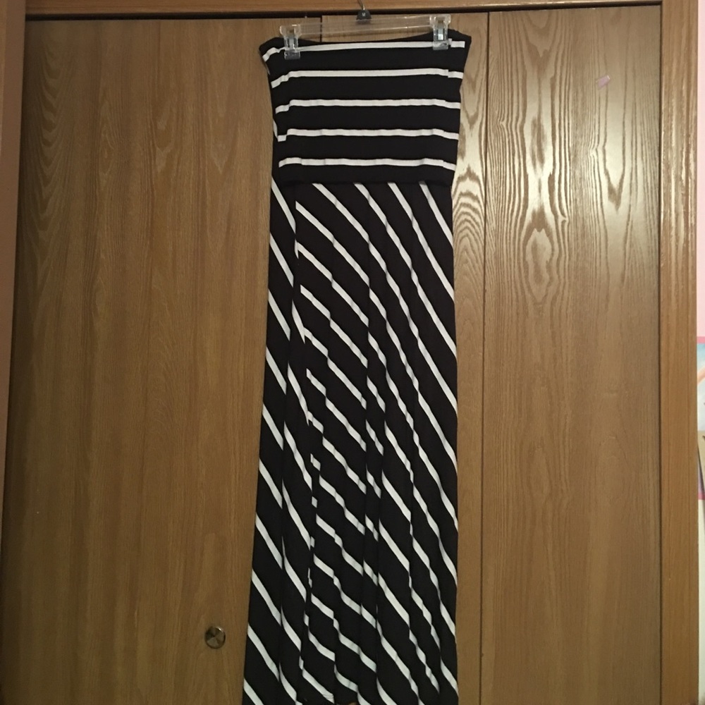 Stripped Maxi Skirt