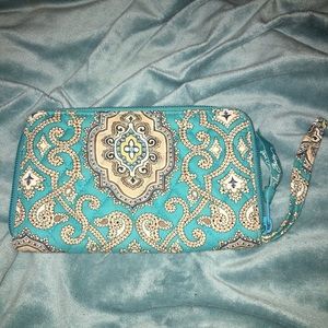 4/$25 Vera Bradley Wallet 4/$25 Vera Bradley Wallet