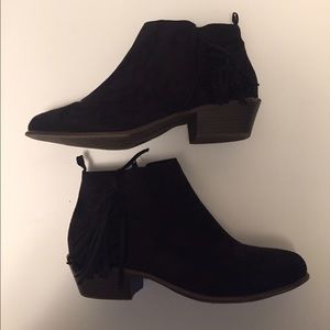 Gap Fringe Booties -Black