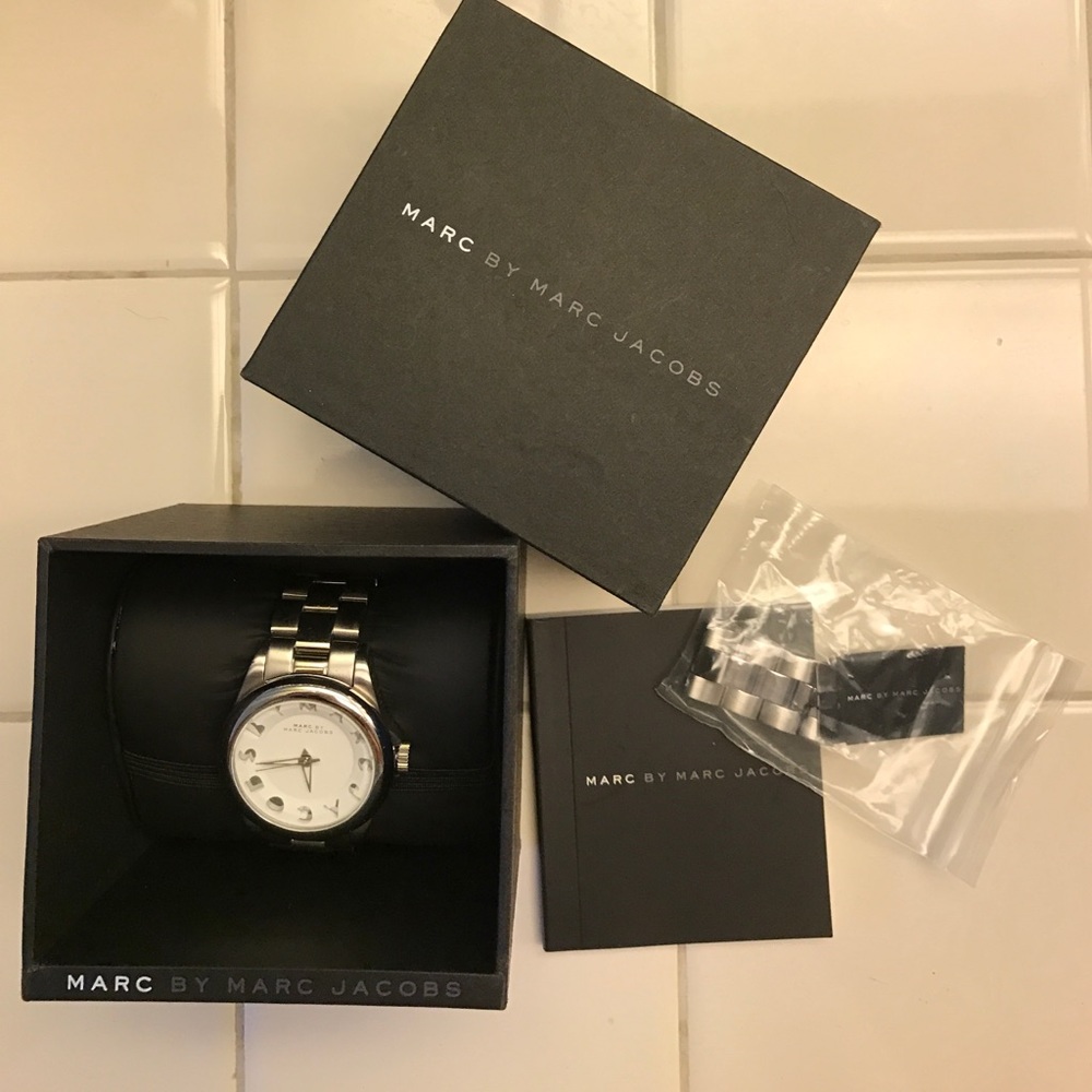 Marc Jacobs watch - Picture 2 of 2