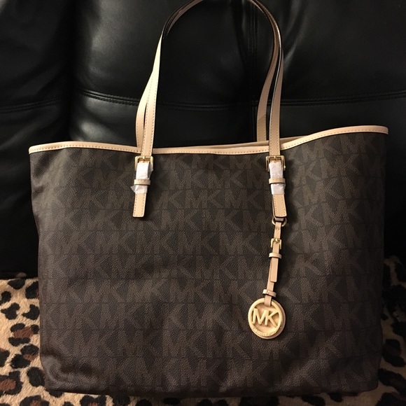 Michael Kors Handbags - Michael Kors Large Jet Set Travel Bag