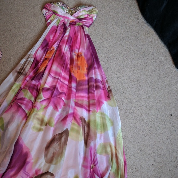PROM DRESS FOR SALE - Picture 2 of 4