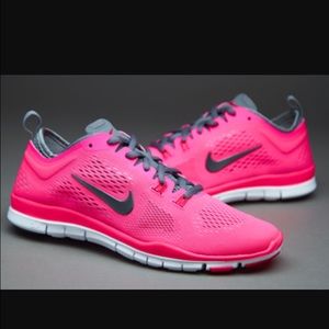 Nike Free 5.0 Tr Fit 4- Size 6