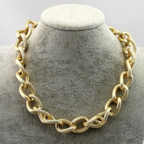 🎉Host Pick🎉💥SALE💥NWOT Hammered Chain Necklace - Picture 2 of 6