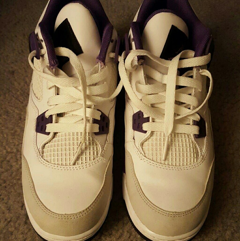 Shoes - Picture 2 of 3