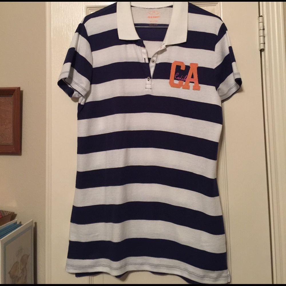 Old Navy blue & white polo.