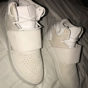 Adidas tubular invaders strap