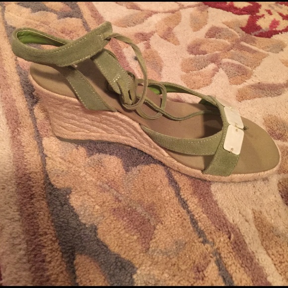 NINE WEST Olive Green Suede Tie Wedges - Picture 4 of 4