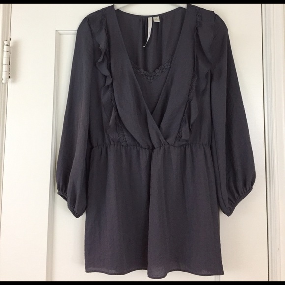 LC Lauren Conrad Tops - LC Lauren Conrad gray ruffle and lace blouse &cami