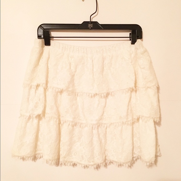 Final Sale! BCBG Justina Tiered Lace Skirt ♥ - Picture 2 of 6