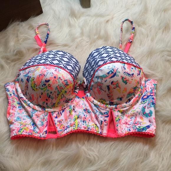 Victoria's Secret Other - New🎉 Victoria's Secret cropped top push up bra