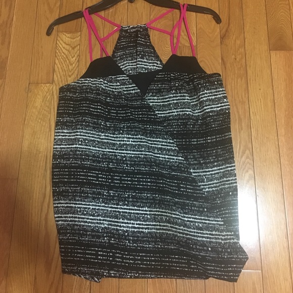 EXPRESS tank - Picture 1 of 2