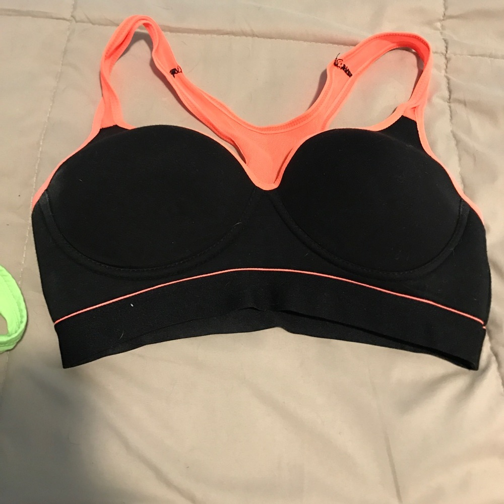 Sports  bra.  Black and Orange